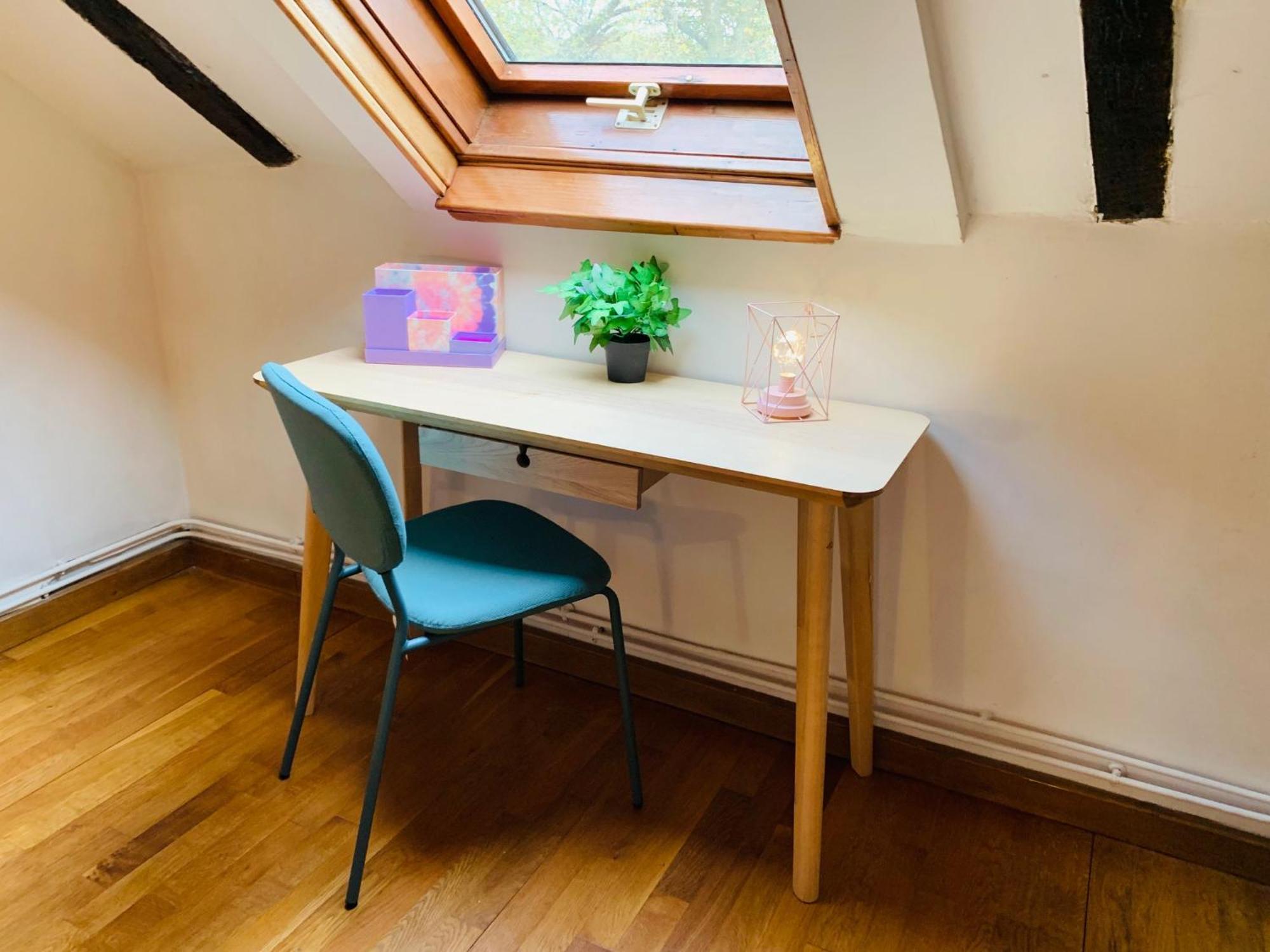 Cosy Studio Design With Modern Bathroom Vaureal Bagian luar foto